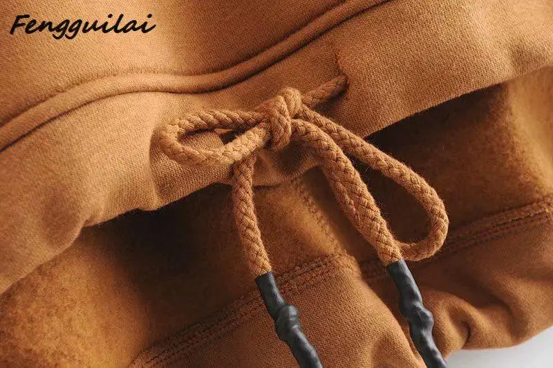 Sweat-shirt capuche coupe femme avec cordon