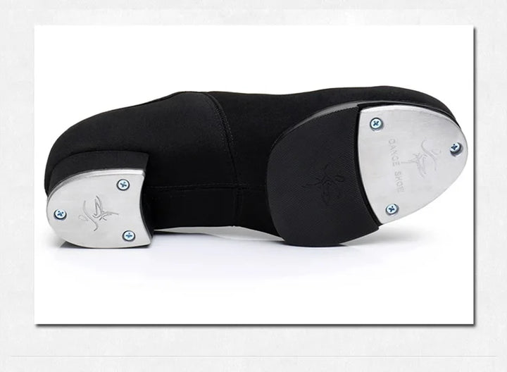 Chaussures de Claquettes unisexe Claude coloris noir ou rouge