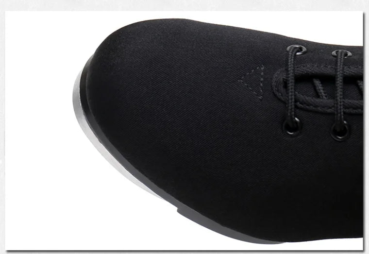 Chaussures de Claquettes unisexe Claude coloris noir ou rouge