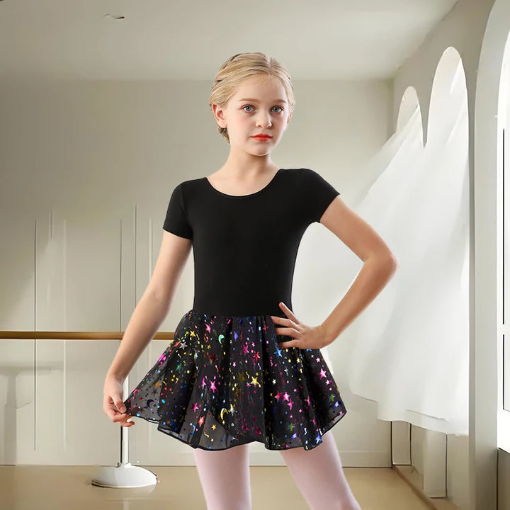 Justaucorps jupette brillante Bryanna manches & coloris au choix