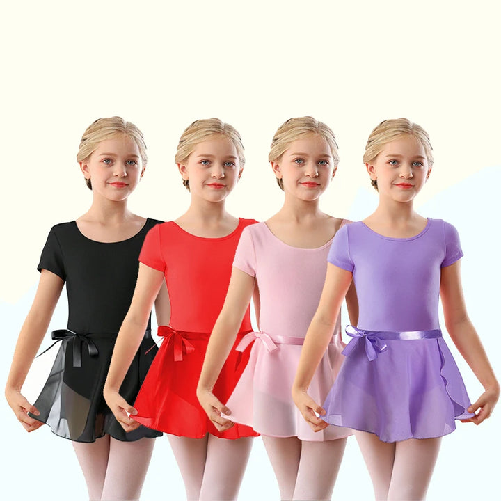 Justaucorps manches courtes avec jupette Sana