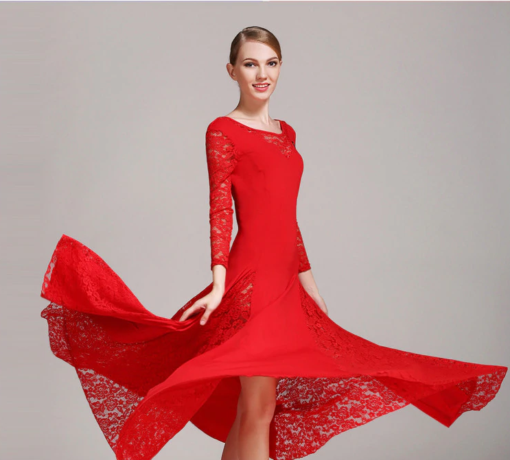 Robe longue manches longues et dentelle rouge Carmen