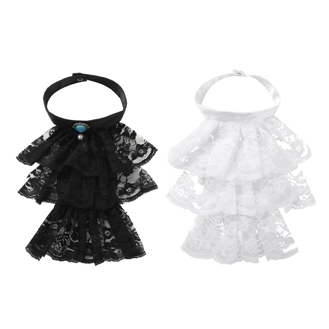 Jabot en dentelle coloris blanc ou noir