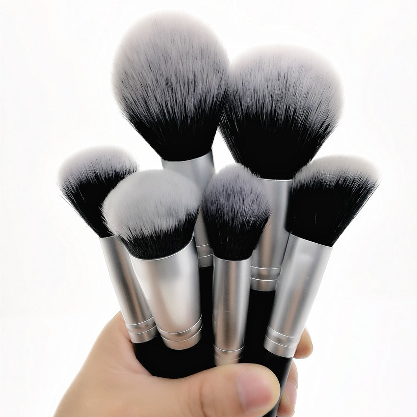 Set de 18 pinceaux à maquillage