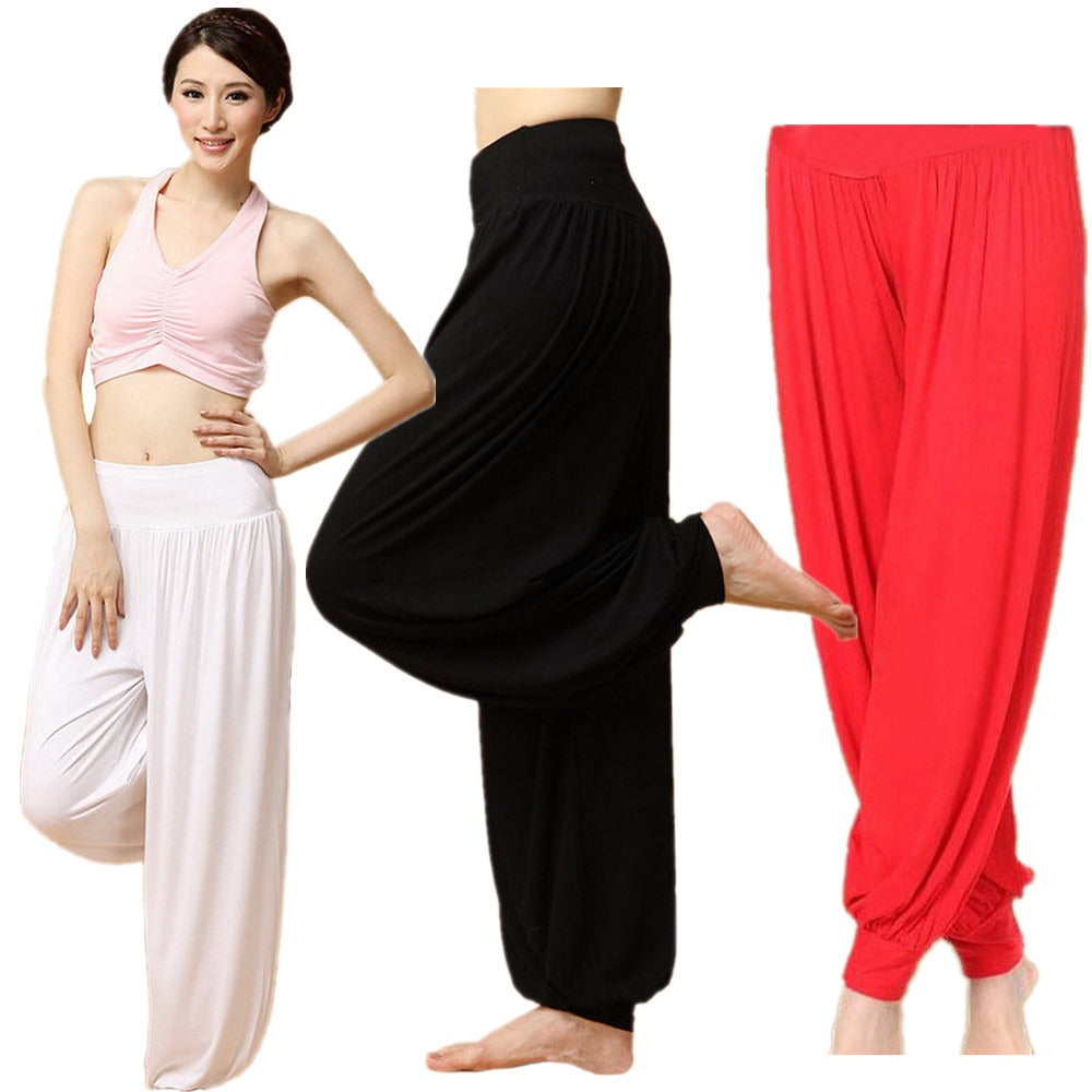 Pantalon large harem resserré aux chevilles