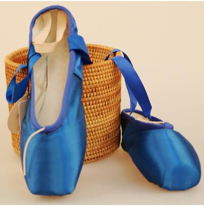 Chaussons Pointes en satin 9 couleurs au choix