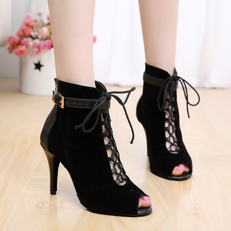 Chaussures bottines coloris noir ou violet -Talons de 7.5 à 10cm