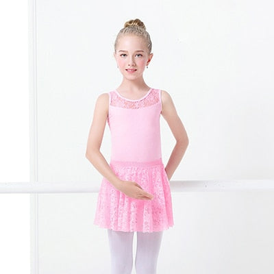 Justaucorps sans manches avec jupette dentelle Elena